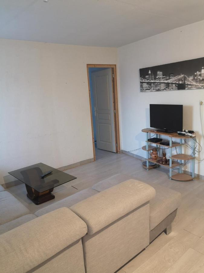 F1 1Er Etage 3 Personnes Apartman Aubenas Kültér fotó